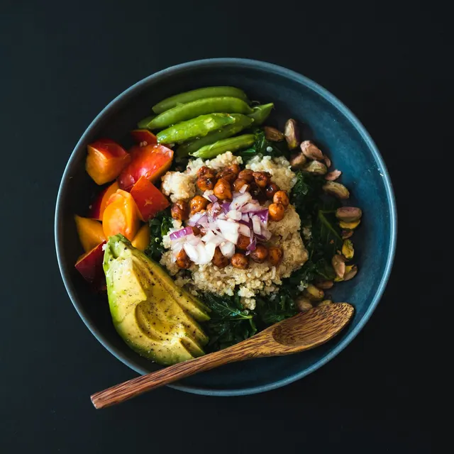 Mediterranean Quinoa Bowl